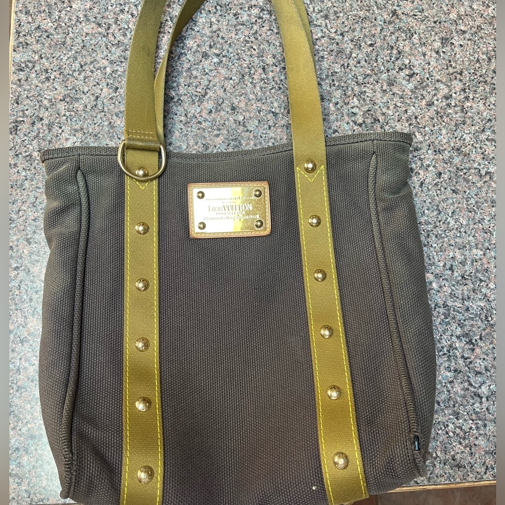 Louis Vuitton Cabas Antigua canvas bag